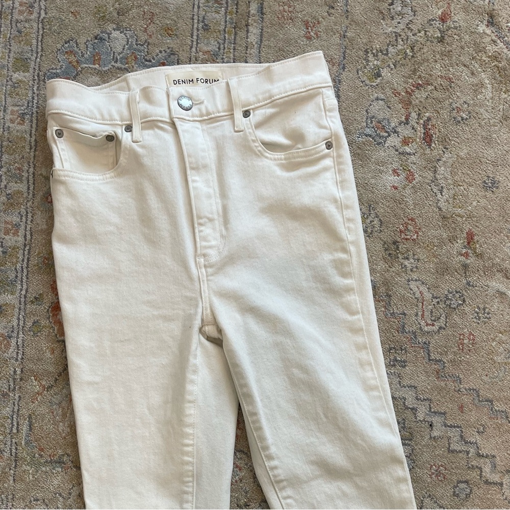 DENIM FORUM LOLA HIGH-RISE SKINNY CROP Size 26 fits more like a 25!